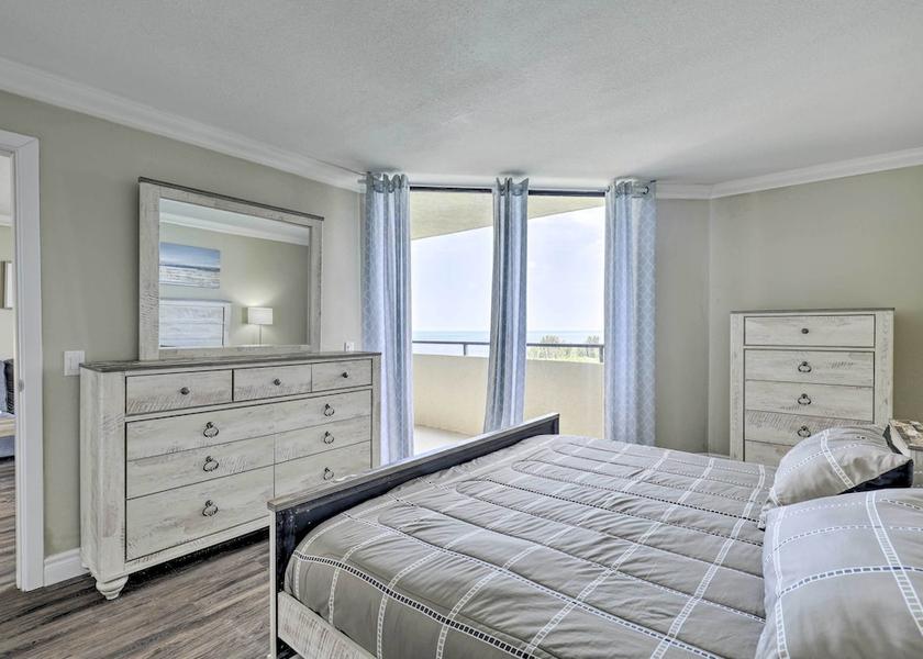 Massachusetts Hudson Interior Entrance