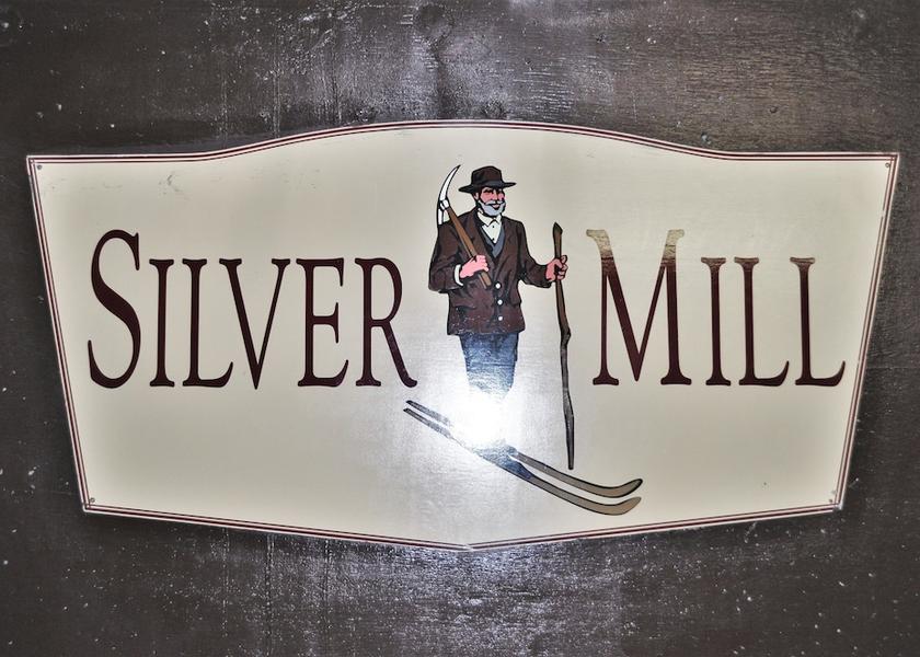 South Dakota Keystone Exterior Detail