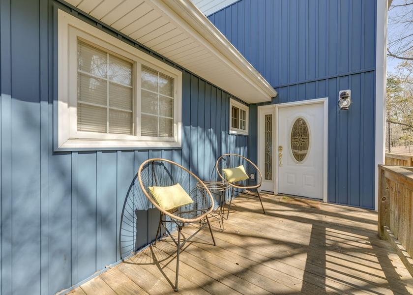 North Carolina New London Interior Entrance