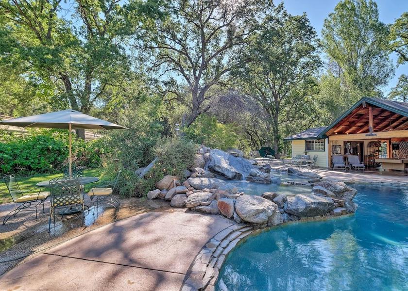 California Sonora Interior Entrance