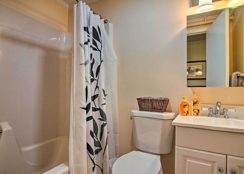 Indiana Peru Interior Entrance