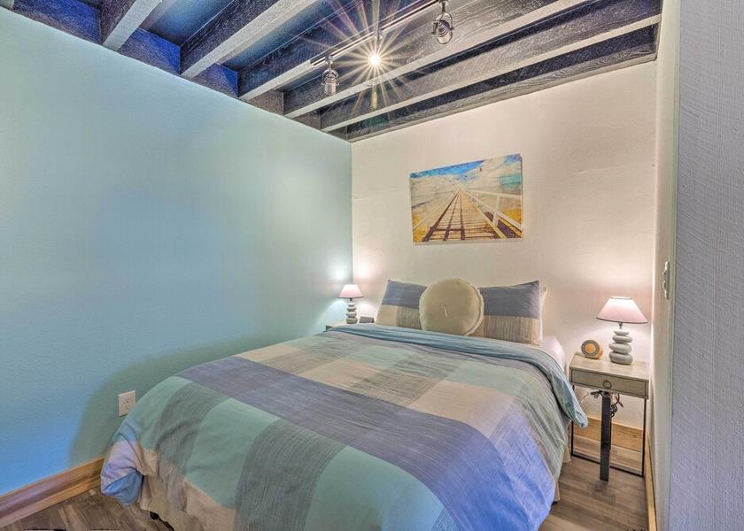 California Long Beach Interior Entrance