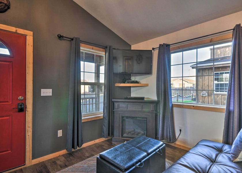 California Long Beach Interior Entrance