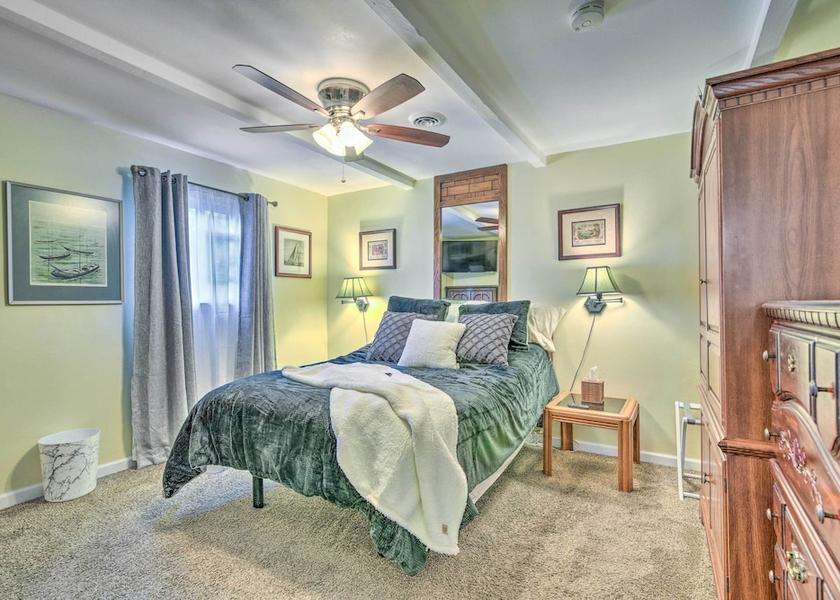 Texas Taylor Interior Entrance