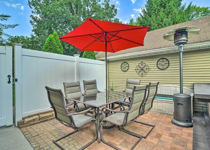 Texas Taylor Interior Entrance