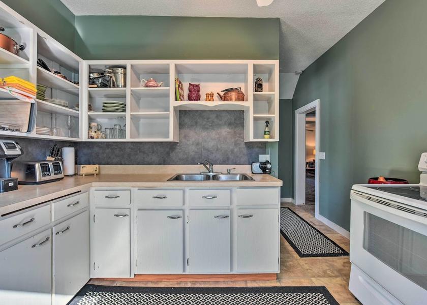 New York Watertown Interior Entrance