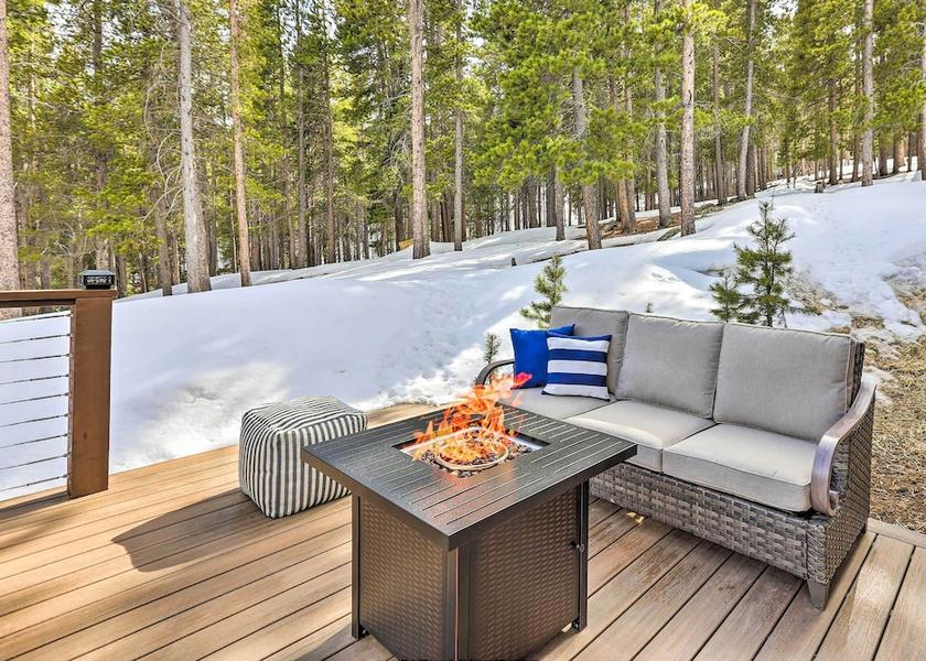 Alabama Evergreen Interior Entrance