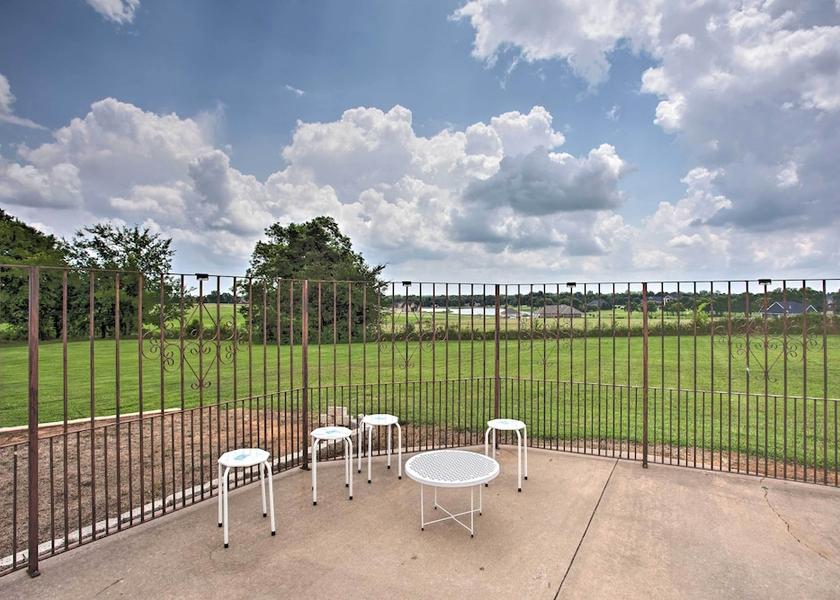 Oklahoma Calera Interior Entrance