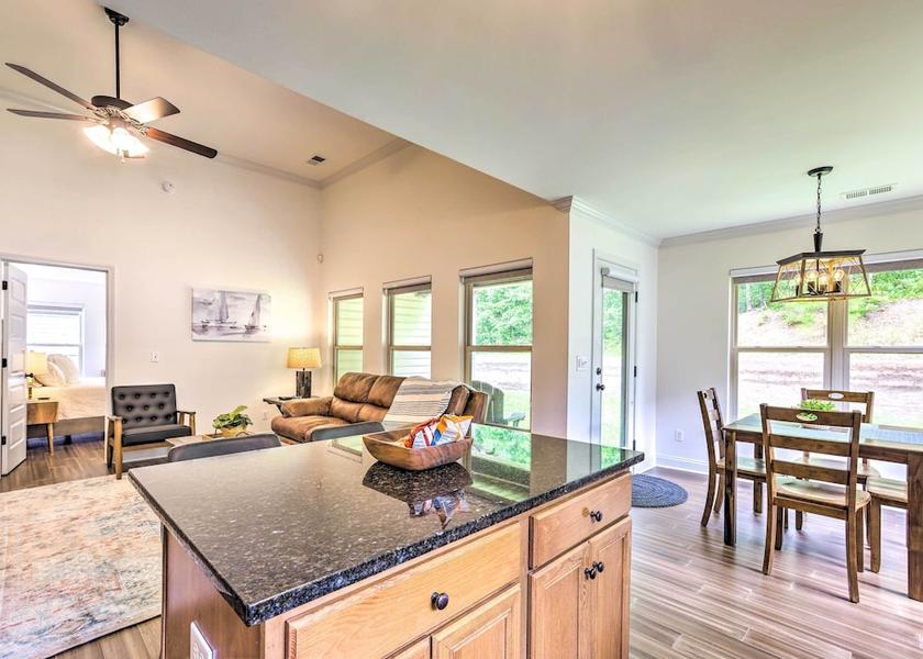 Alabama Calera Interior Entrance