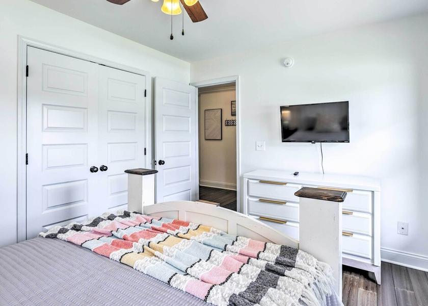 Alabama Calera Interior Entrance