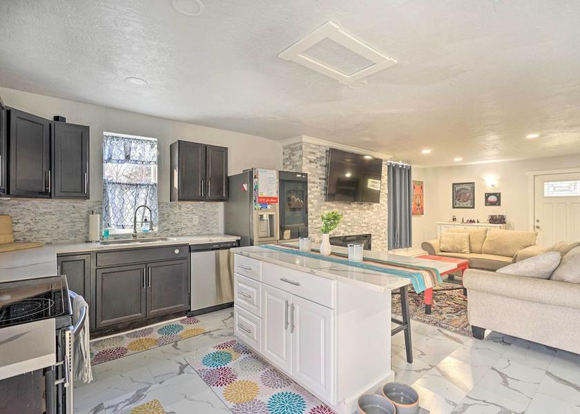 Utah Clearfield Interior Entrance