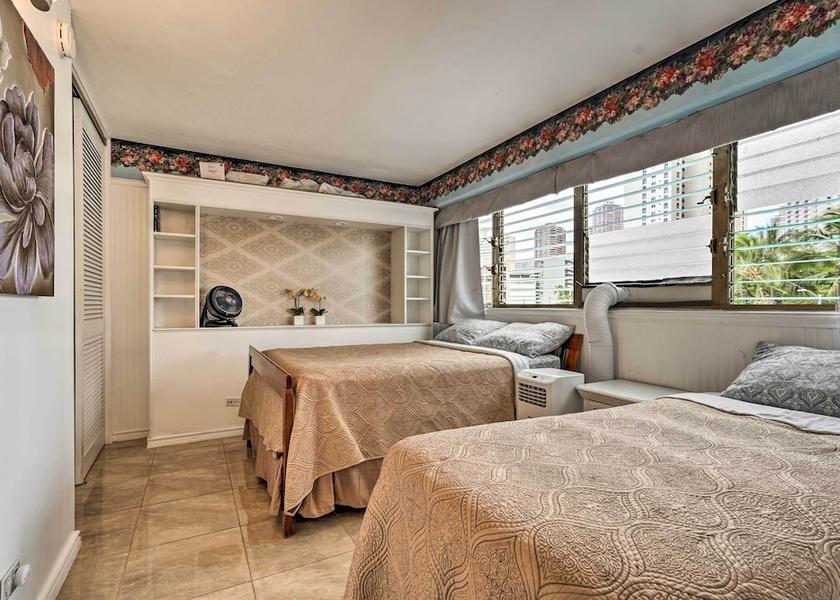 Hawaii Honolulu Interior Entrance