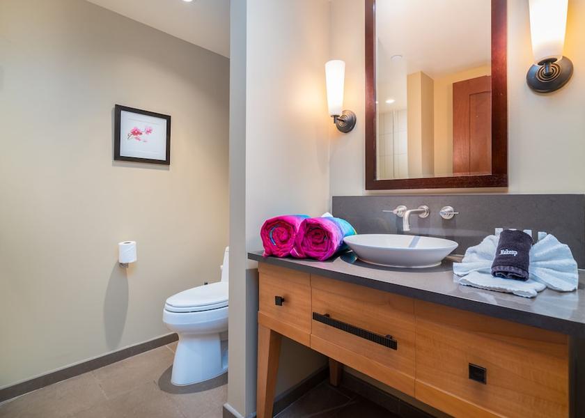 Hawaii Kapolei Interior Entrance