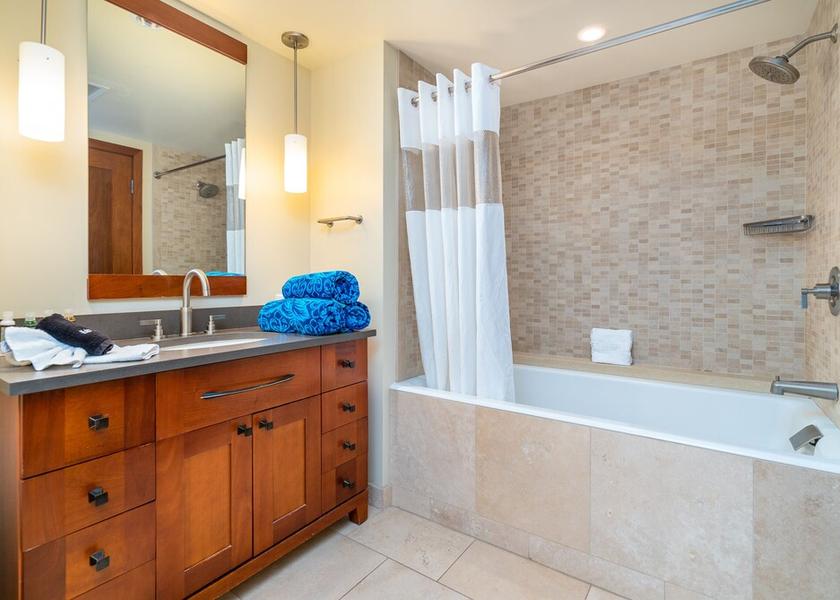 Hawaii Kapolei Interior Entrance