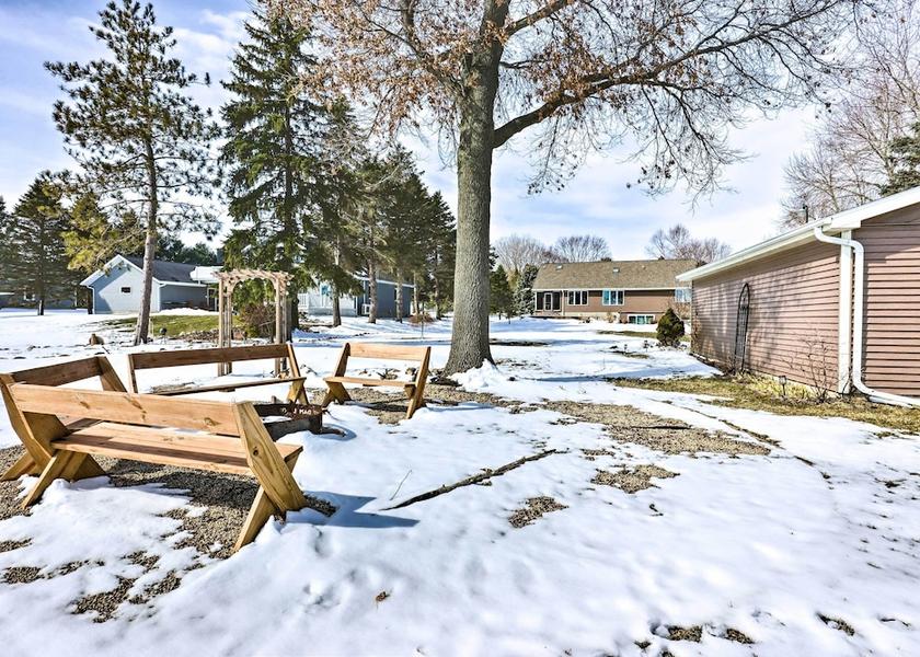 Wisconsin Beaver Dam Interior Entrance