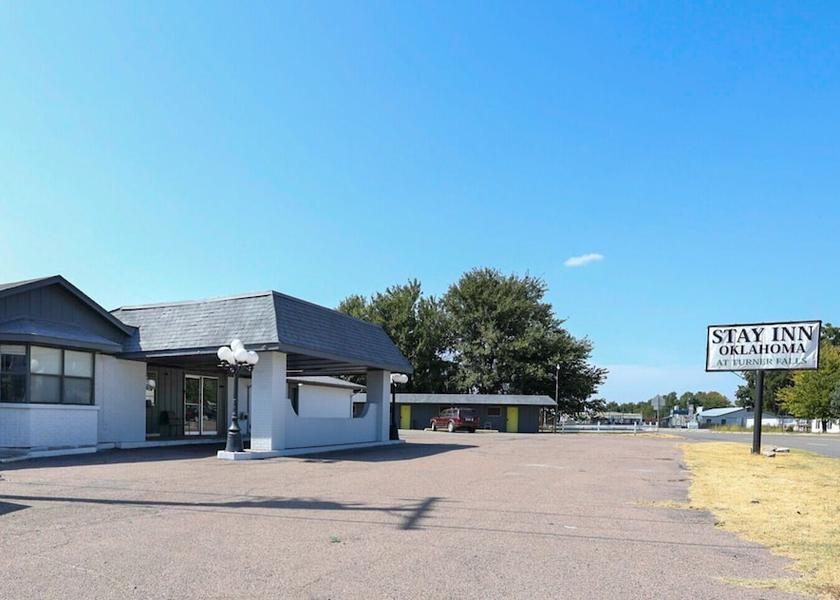 California Davis Exterior Detail