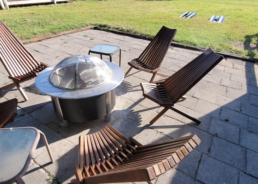 California Davis Exterior Detail