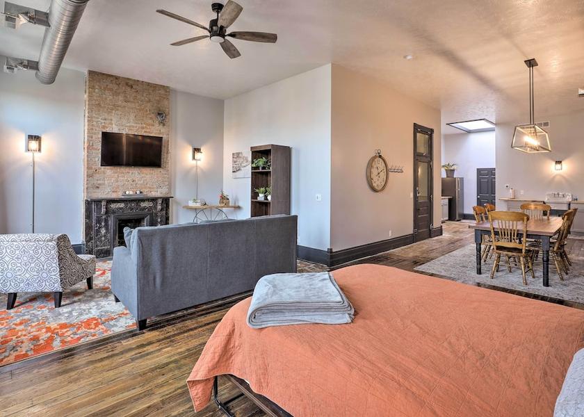 North Carolina Cherokee Interior Entrance