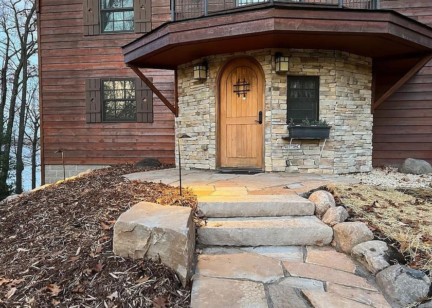 Wisconsin Hayward Exterior Detail