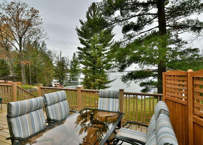 Wisconsin Hayward Outdoor Dining