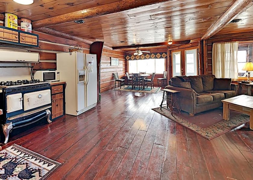 Wisconsin Hayward Living Area