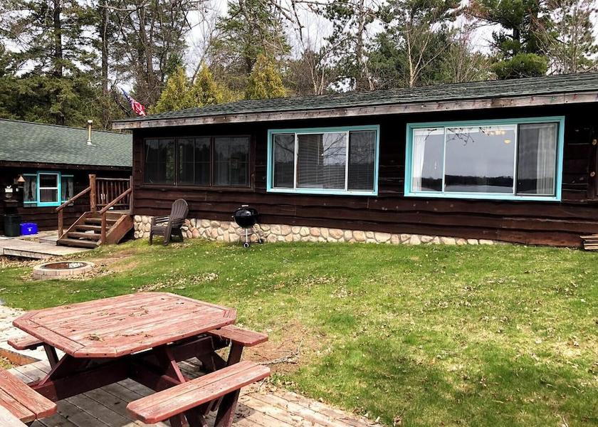 Wisconsin Hayward Outdoor Dining