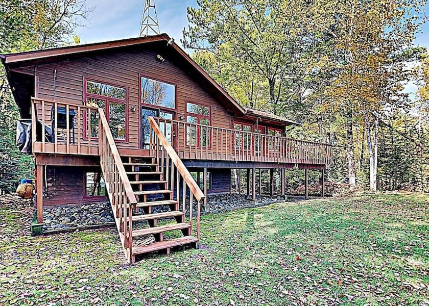 Wisconsin Hayward Exterior Detail