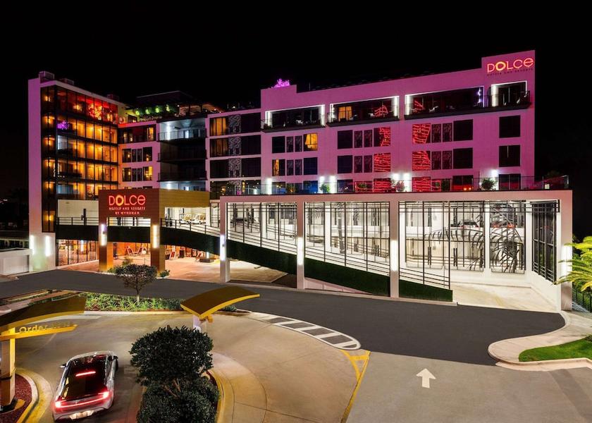 Florida Hollywood Exterior
