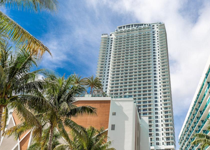 Florida Hollywood Exterior Detail