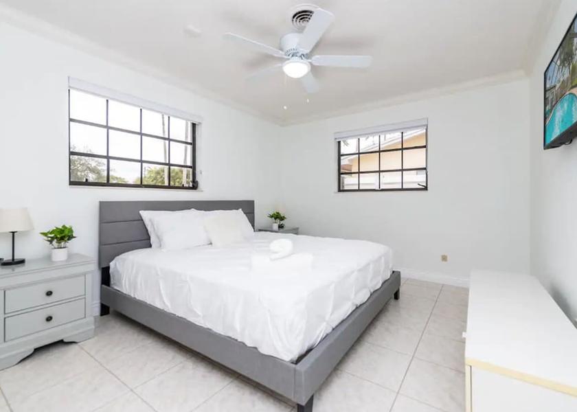 Florida Hollywood Room