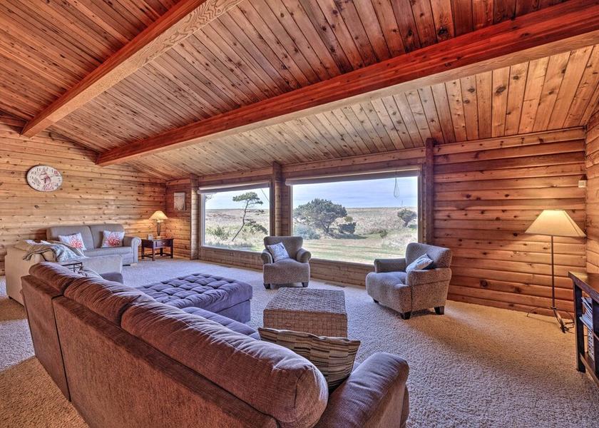 Virginia Warrenton Interior Entrance