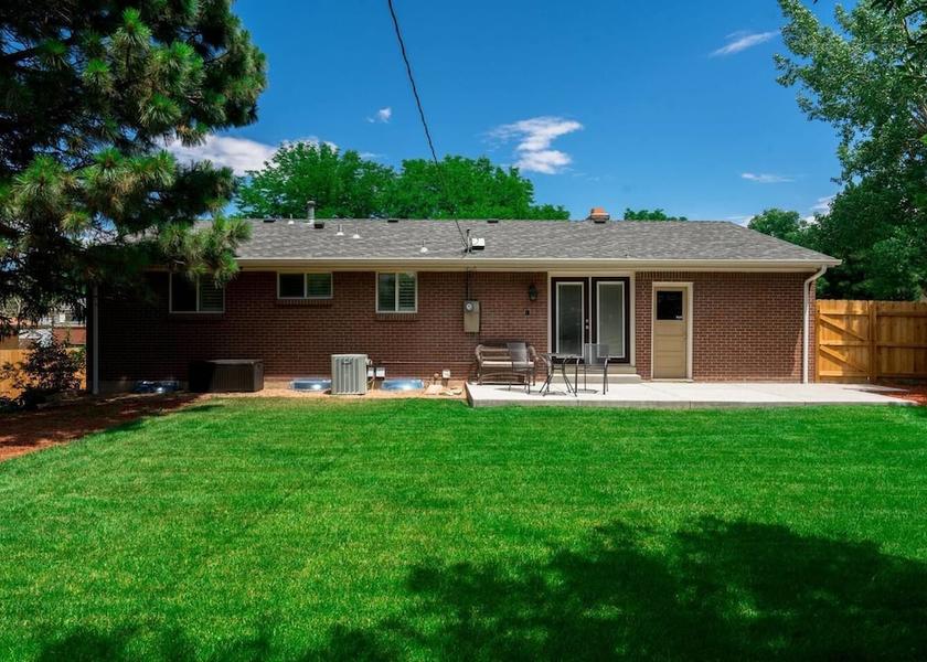 Colorado Englewood Exterior Detail