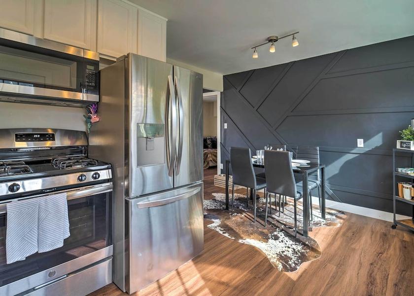 Colorado Englewood Interior Entrance