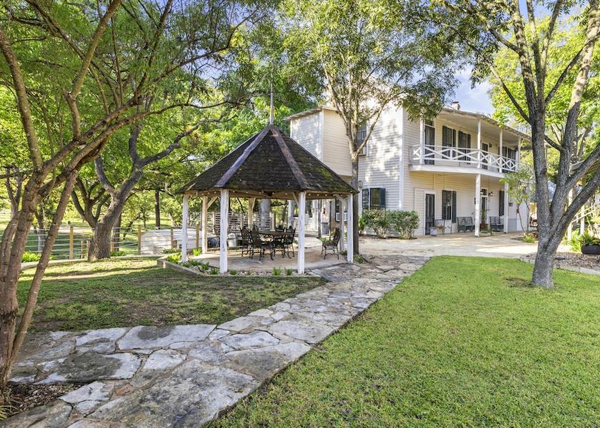 Texas Comfort Facade