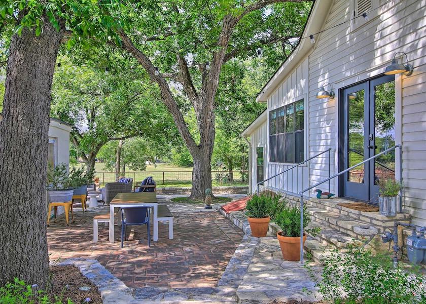 Texas Comfort Interior Entrance