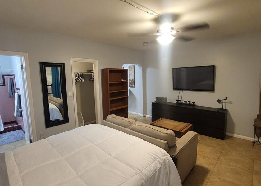 Florida Lake Worth Room