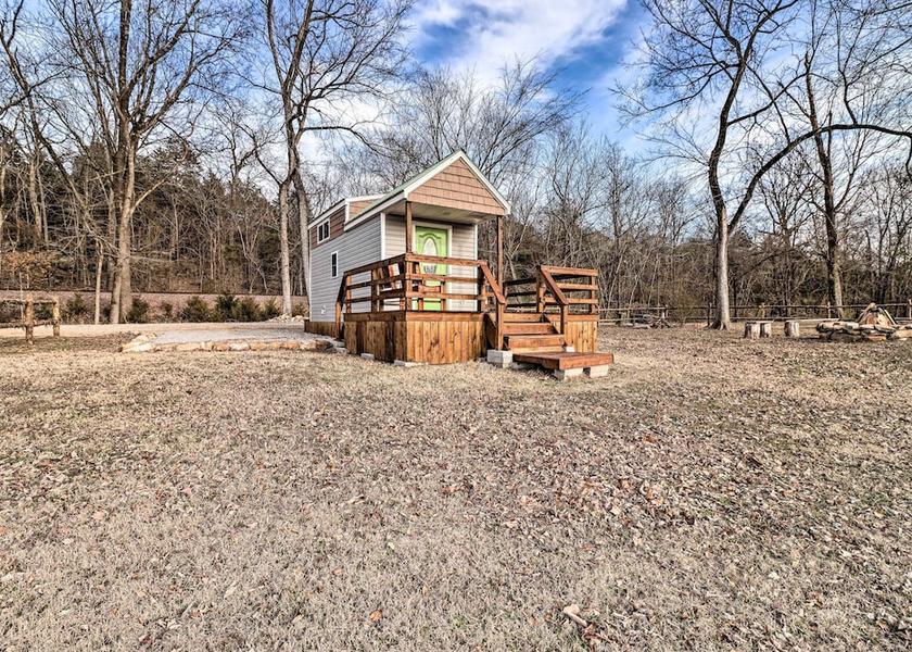Arkansas Mountain View Interior Entrance