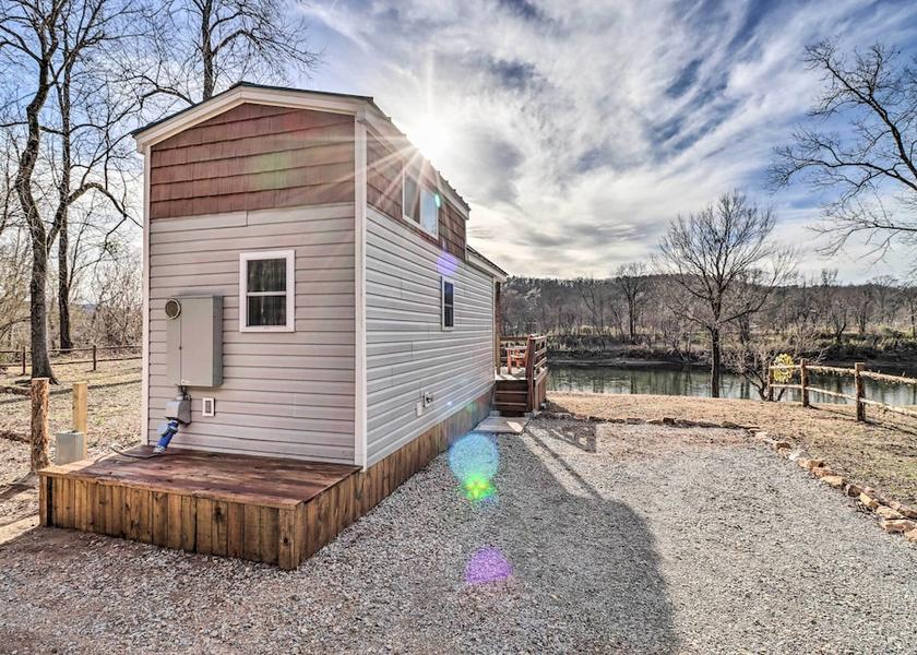 Arkansas Mountain View Interior Entrance