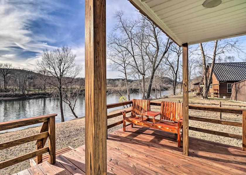 Arkansas Mountain View Interior Entrance