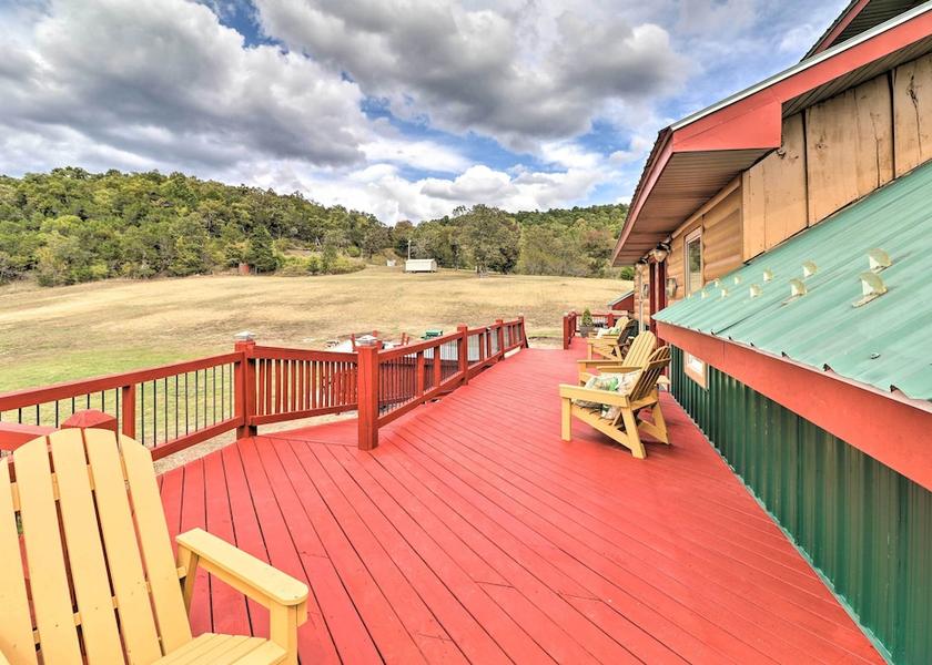Arkansas Mountain View Interior Entrance