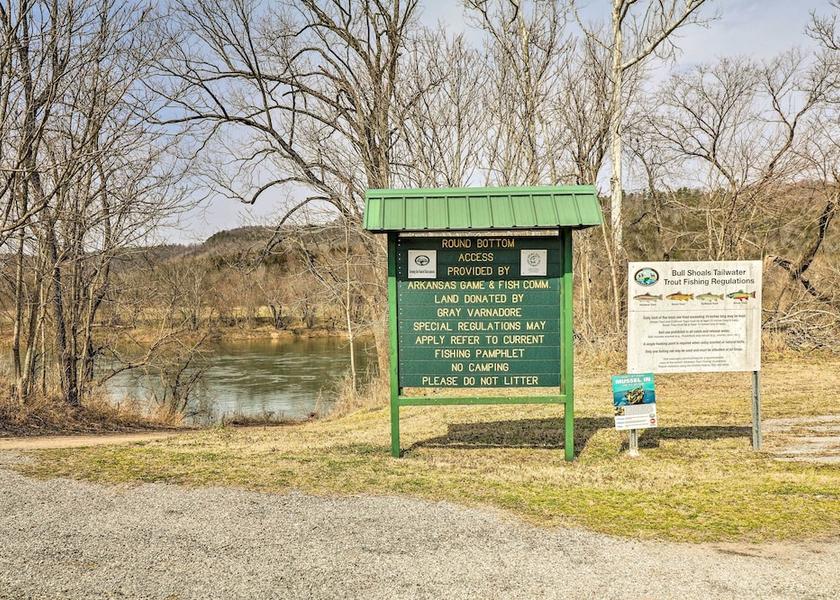 Arkansas Mountain View Interior Entrance