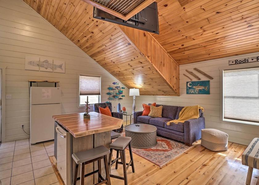 Arkansas Mountain View Interior Entrance