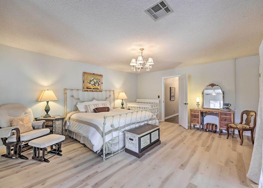 Minnesota Rogers Interior Entrance