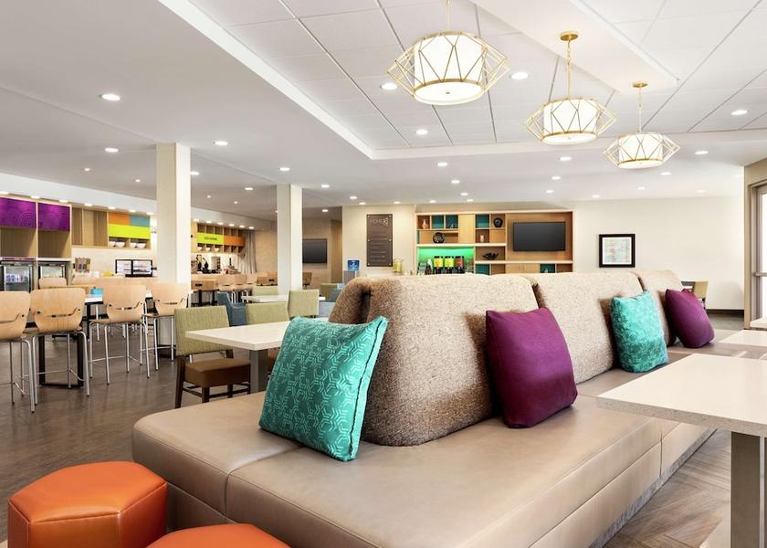 Virginia Leesburg Breakfast Area