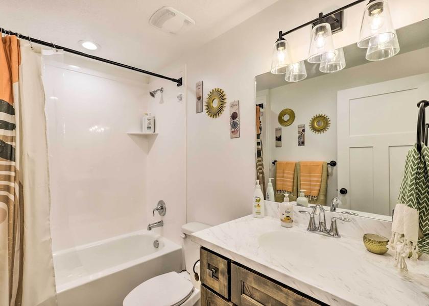 Utah Payson Interior Entrance