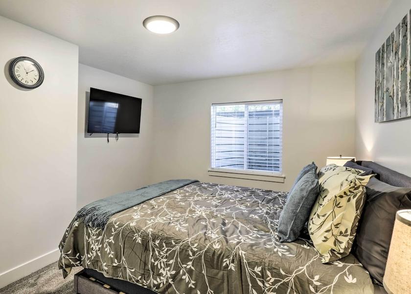 Utah Payson Interior Entrance