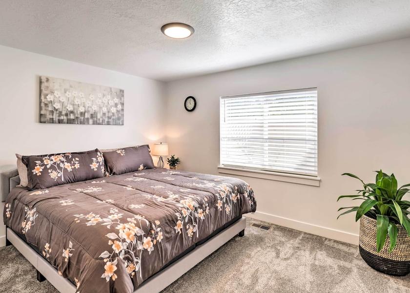 Utah Payson Interior Entrance