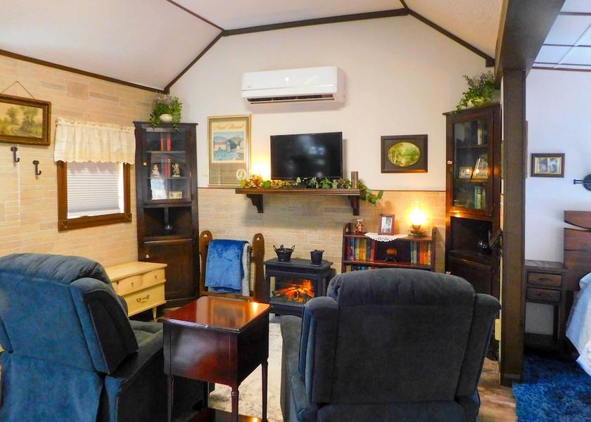 Illinois St. Charles Interior Entrance