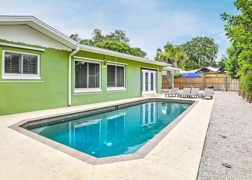 Florida Largo Interior Entrance