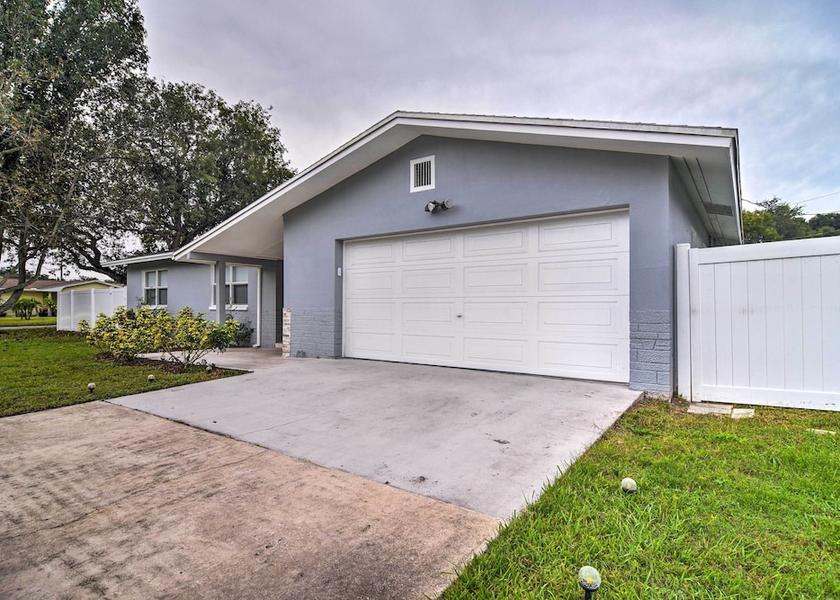 Florida Largo Interior Entrance